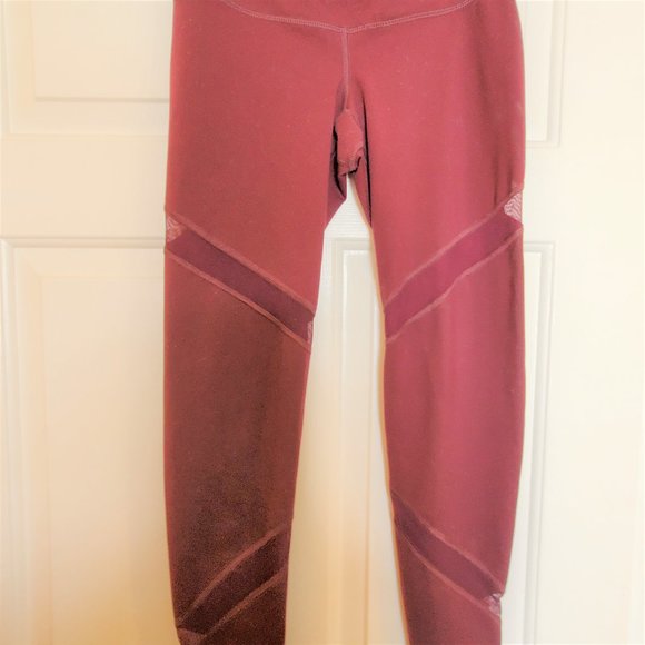 OLD NAVY Women's Activewear Leggings - Picture 2 of 3